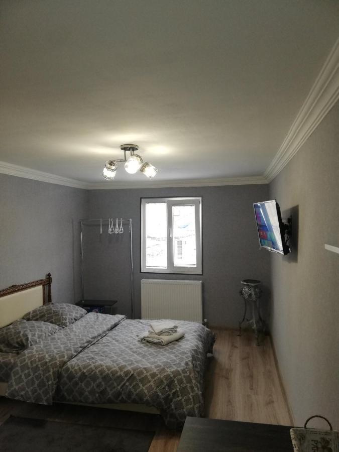 Lamara Apartment ティビリシ エクステリア 写真