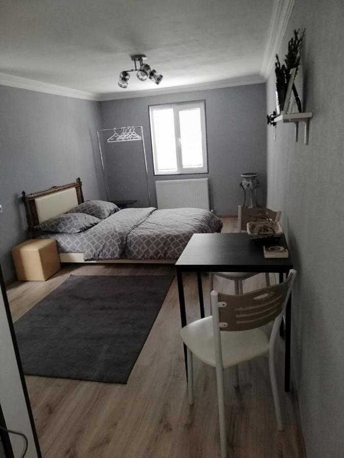 Lamara Apartment ティビリシ エクステリア 写真